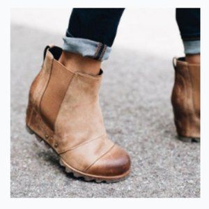 TINSTREE Womens Size 9 Wedge Booties Hidden Platform Chelsea Boots Slip On